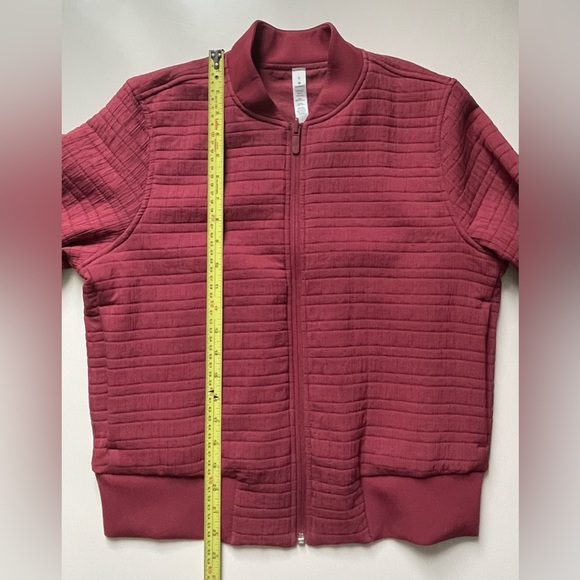 ⭐️ 2 X Host Pick ⭐️ Lululemon Serene Travels Bomber - Picture 15 of 16